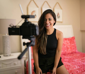 Andrea Valeria photo